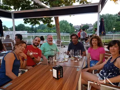 Encuentro del grupo en una terraza