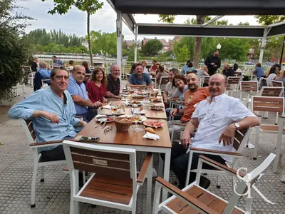 Comida de grupo al aire libre