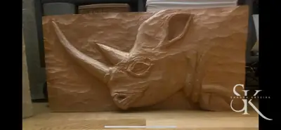 Relieve de cabeza de rinoceronte
