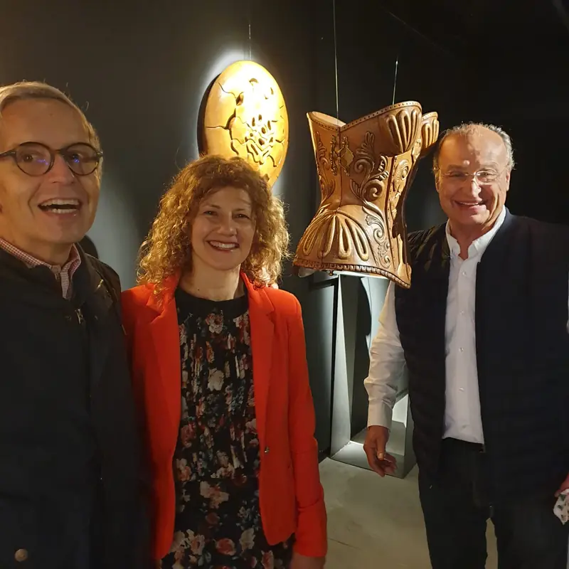 Sandra Krysiak con otros artistas en la inauguración de la exposición «Quinteto» en la Galería P-9